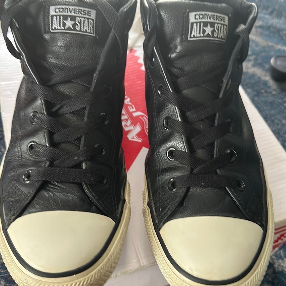 Used Men blacks converse .